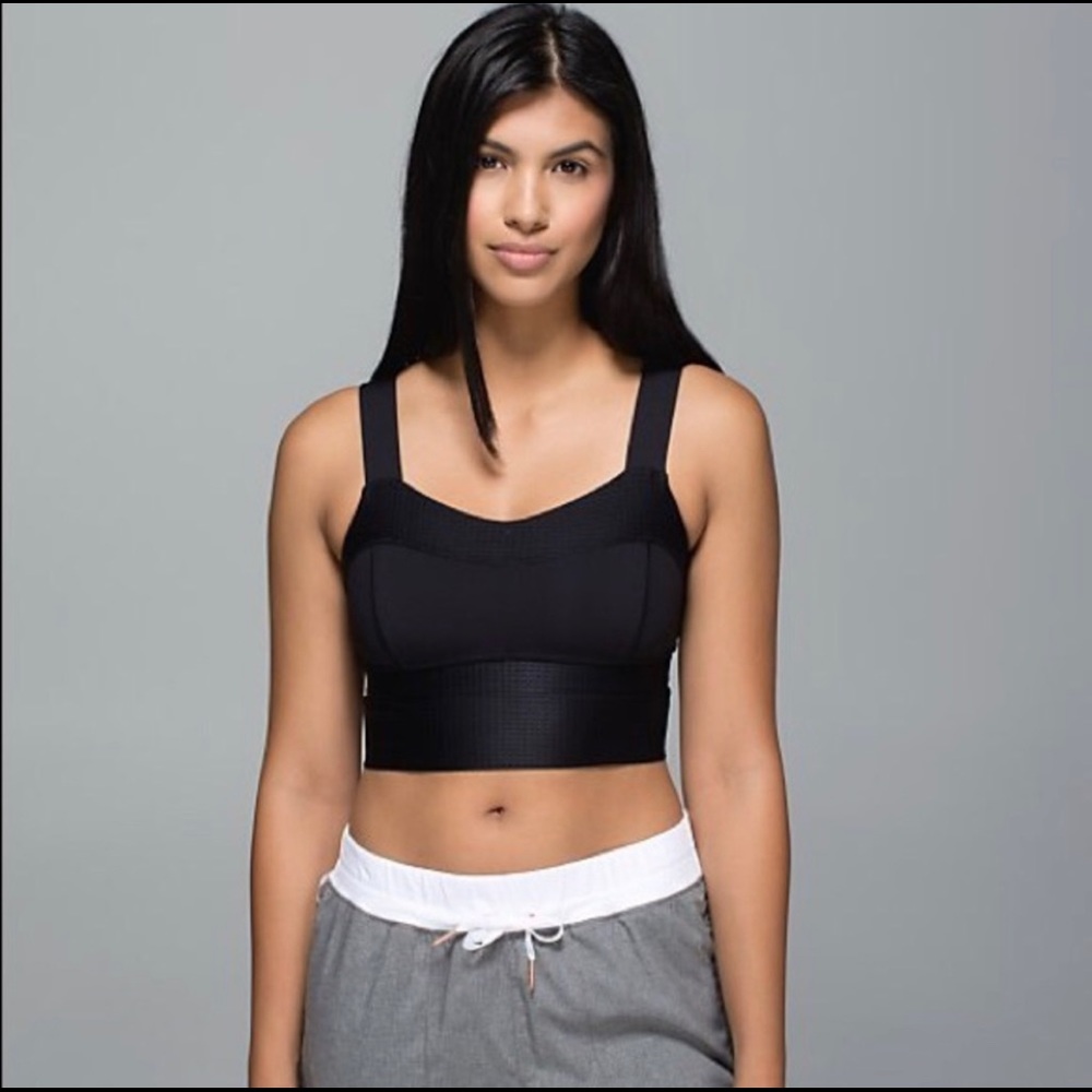 EUC Lululemon Var-City Long Line Sports Bra, Sz 6, Black